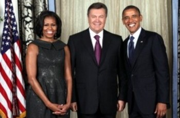 Зачем Обаме фото с Януковичем
