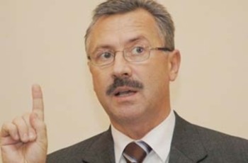 Сергій Головатий: Влада помножила на нуль Україну та її Конституцію