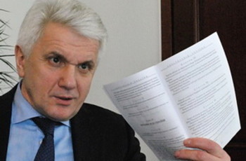 Володимир Литвин: Парламент має засідати тільки в сесійній залі