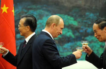 Українська криза: Китай мовчить – Росія платить