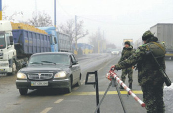 Украина перекрывает дороги в Крым