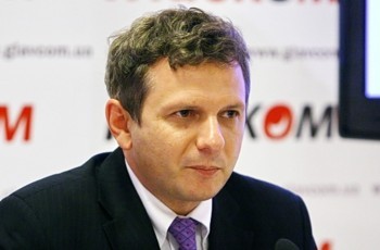 Олег Устенко: В переговорах о списании внешнего долга украинская сторона играет в подкидного дурака…