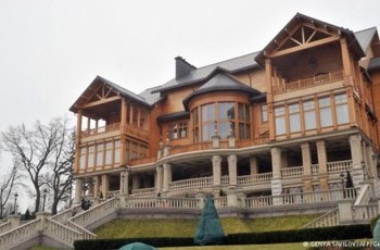 Всеобщий контроль: Киев раскрыл данные о владельцах земли и недвижимости