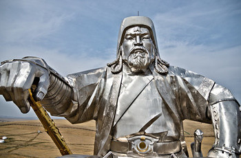 Чингисхан против джинсов Лаврова