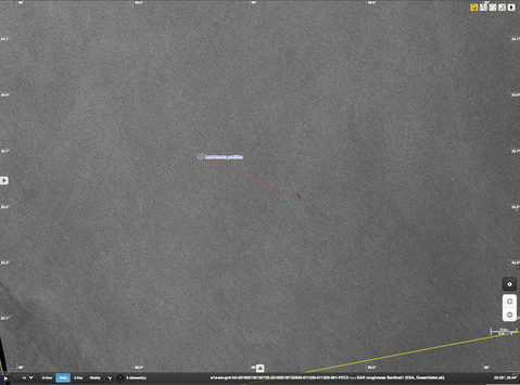 Супутник зафіксував нафтову пляму у районі, де імовірно упав літак EgyptAir