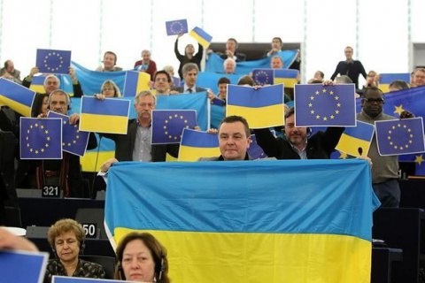 Комітет Європарламенту в четвер обговорить безвізовий режим з Україною 