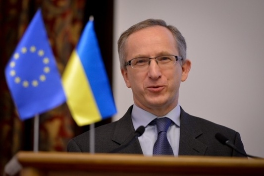 Томбінський наголосив, що ЄС не відкладатиме рішення про безвізовий режим для українців 