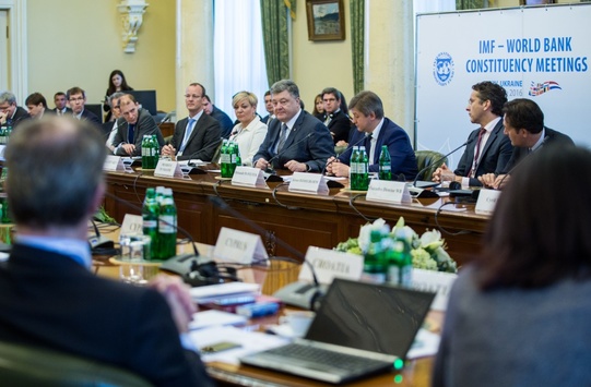 Україна залишається рішуче налаштованою на реформи - Порошенко 