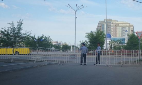 Центральна площа Алмати після протестів залишається під контролем силовиків