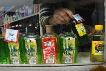 У Росії хочуть заборонити одеколон у великих флаконах через зростання алкоголізму