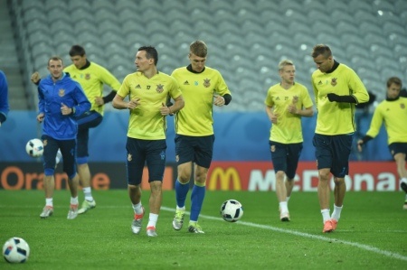 Лікар збірної України: «Всі 23 футболісти здорові та готові зіграти з німцями»