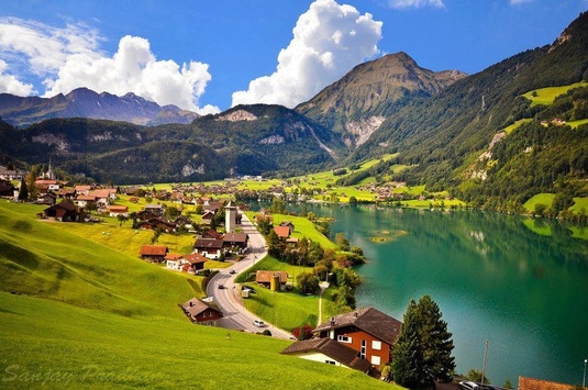 Парламент Швейцарії передумав відправляти заявку на вступ до ЄС