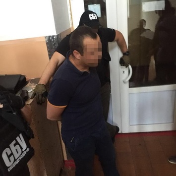 СБУ‬ затримала на хабарі працівника Київського військового ліцею
