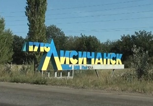 На Луганщині військовий автомобіль в’їхав у блокпост: є жертви