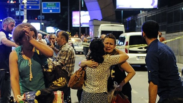 Українцям радять утриматися від поїздок до Стамбула