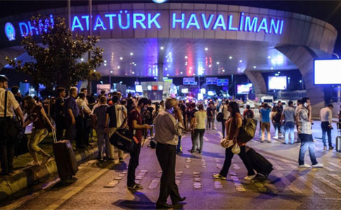 Двоє терористів-смертників, які влаштували теракт у Стамбулі, мали російські паспорти - ЗМІ