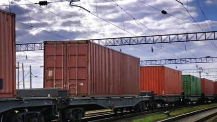 Через обмеження транзиту Росією на кордоні стоять майже українських 130 вагонів