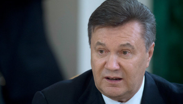Адвокат Януковича: Віктор Федорович сам ініціює свій допит в українському суді