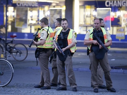 Поліція Мюнхена не виявила зв'язків між стрілком та ІДІЛ