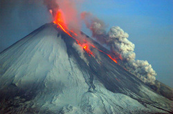 У Росії прокинувся потужний вулкан: почалося виверження