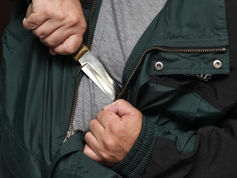 Безпритульний встромив ножа в киянина за відмову дати сигарету