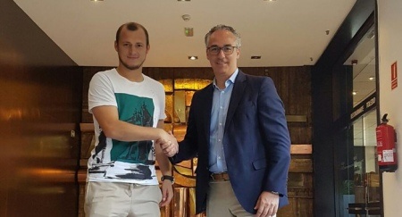 Зозуля підписав трирічний контракт з «Бетісом»