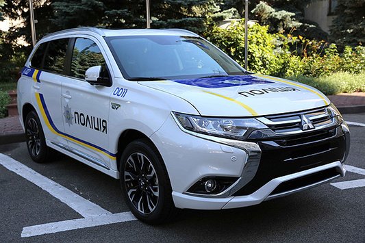 Поліція може не отримати гібридні Mitsubishi, обіцяні Аваковим