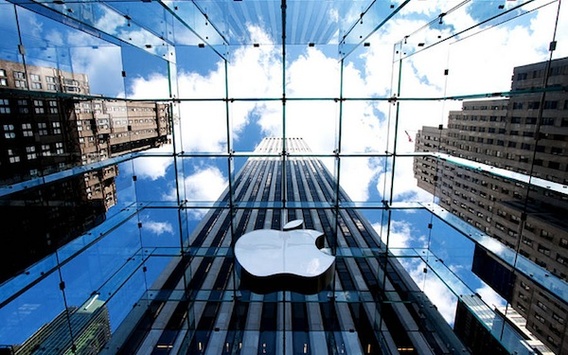 Apple купила стартап, що розробляє штучний інтелект