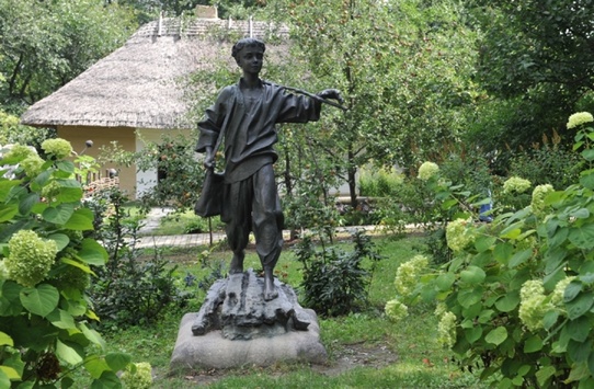 На Чернігівщині загадково зник пам’ятник Шевченку