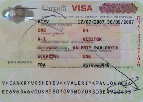 Посол розповів, коли Канада може скасувати візи для українців