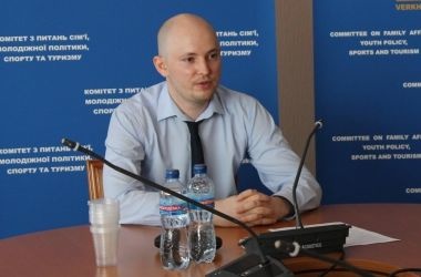 Радник Жданова: «Тренер хотів продати екіпаж байдарочниць»
