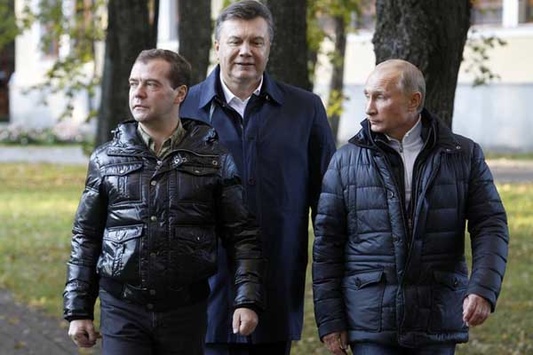 Після скандального візиту Януковича у Волгоград, мешканці міста просять Путіна призначити його губернатором 