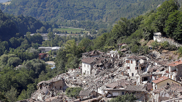 Італійці поїданням пасти допоможуть зруйнованому землетрусом місту