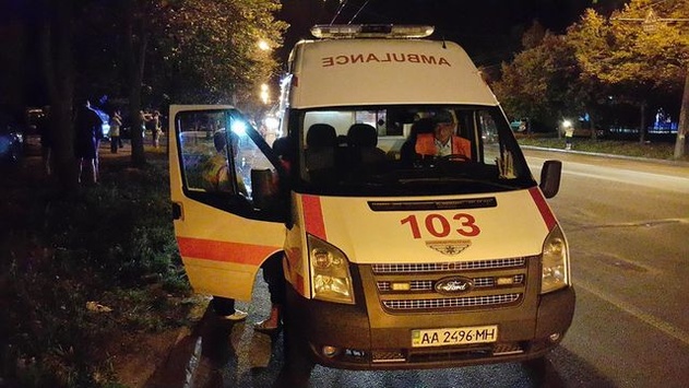 У Подільському районі під колесами авто загинув школяр: хлопця відкинуло на 15 метрів
