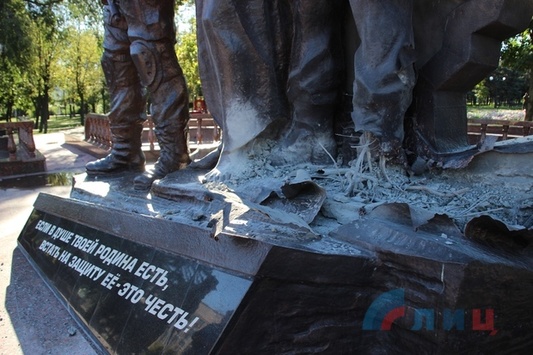У Луганську підірвали пам'ятник бойовикам «ЛНР»