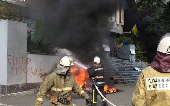 Експерти ДСНС дослідять причини пожежі в будівлі «Інтера»
