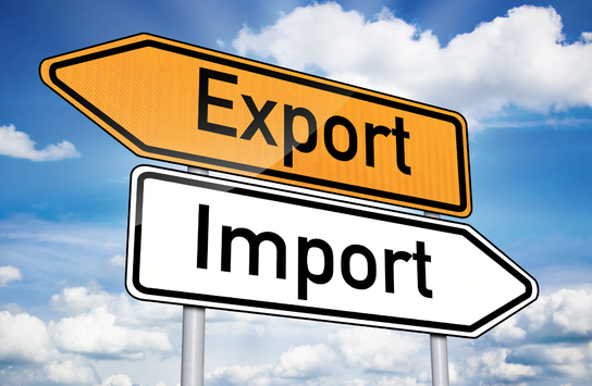 Імпорт товарів в Україну перевищив експорт майже на мільярд доларів