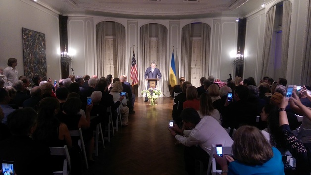 Президент зустрівся з українською громадою в США