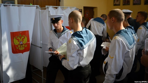 Як в анексованому Криму голосували на російських виборах. Фотогалерея