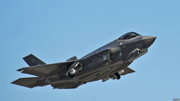 США заборонили новітнім винищувачам F-35 підніматися у повітря через технічні проблеми