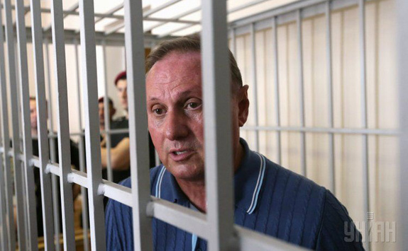 Єфремов запевняє суд, що не планував тікати з України