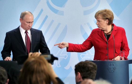 Меркель телефоном обговорила з Путіним ситуацію в Україні