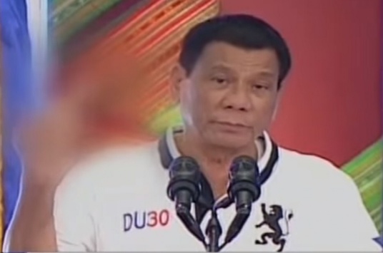 Скандальний президент Філіппін порівняв себе з Гітлером 
