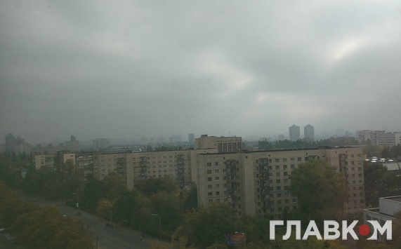 Київ різко вкрив дивний смог