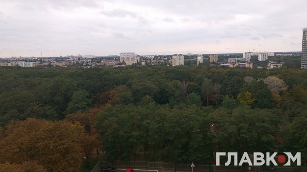 Один з найбільших київських парків руйнують зсуви ґрунту. Комунальники склали руки (ФОТО)