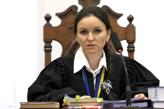 Скандальна суддя Царевич подала позов до Порошенка