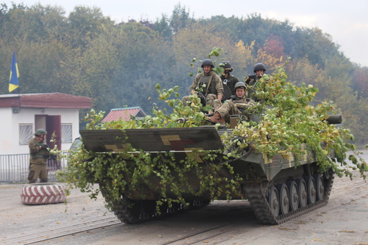 Яскраві фото з навчань десантників 25 бригади ВДВ