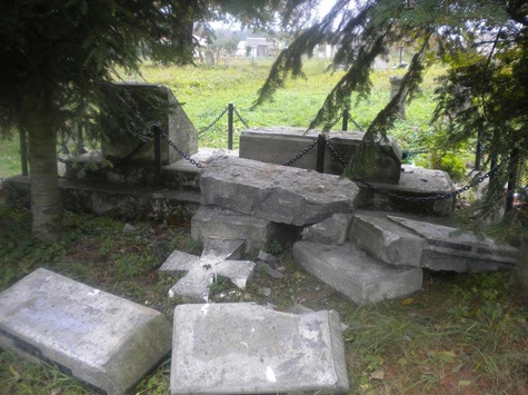 У Польщі невідомі зруйнували пам’ятник воїнам УПА