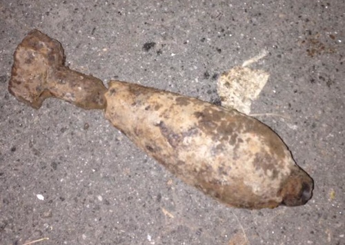 У Києві посеред вулиці знайшли вибухонебезпечний снаряд
