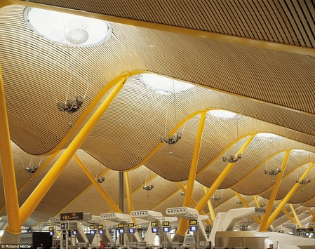 Найкрасивіші аеропорти світу, які нагадують музеї. Фотогалерея
